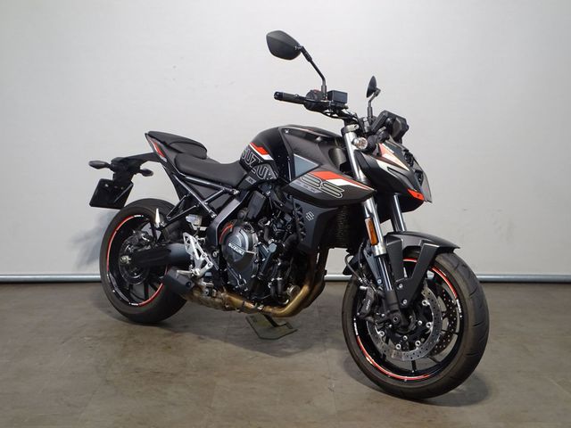 suzuki - gsx-8s
