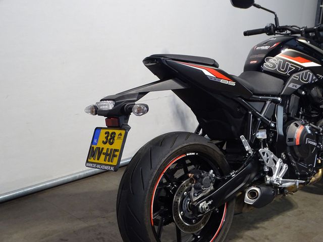 suzuki - gsx-8s