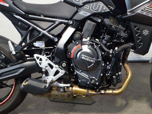 suzuki - gsx-8s