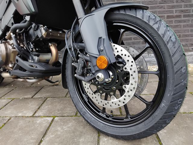suzuki - v-strom-1050