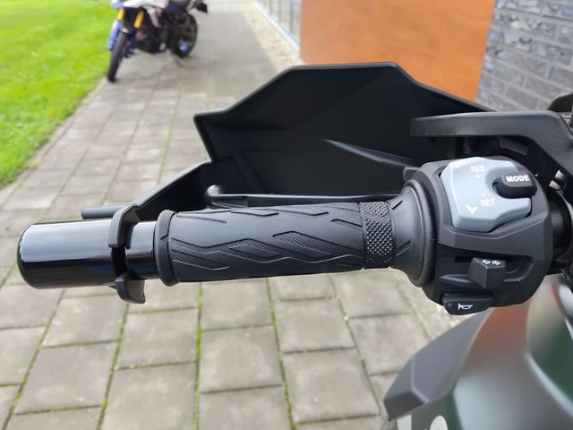 suzuki - v-strom-1050