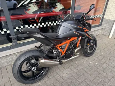 KTM 1390 SUPER DUKE R EVO – foto 3