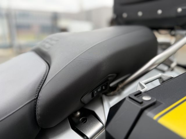 bmw - r-1250-gs-adventure-40-years-gs-edition