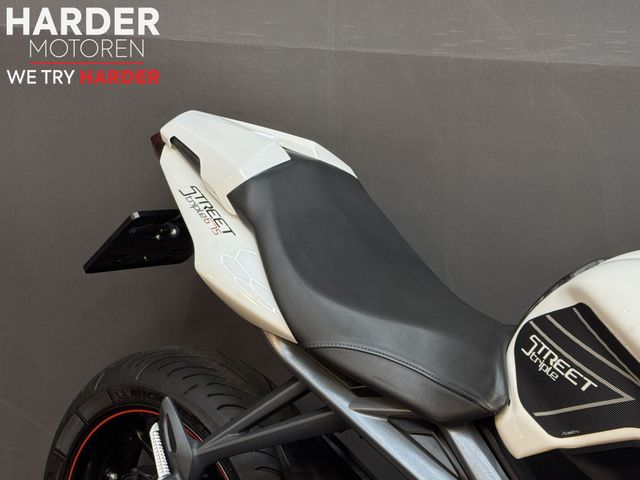 triumph - street-triple-675