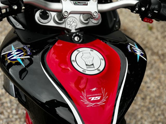mv-agusta - turismo-veloce--800-lusso-scs
