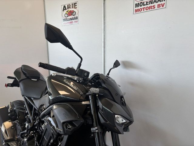 kawasaki - z900