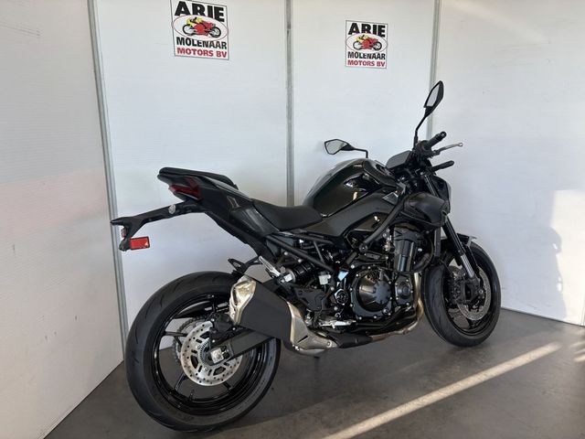 kawasaki - z900