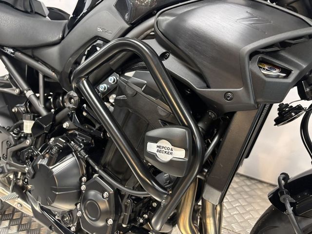 kawasaki - z900
