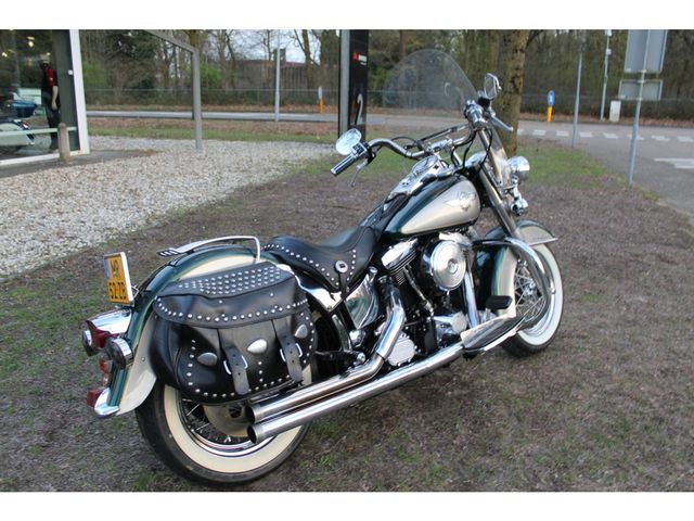 harley-davidson - heritage-softail-classic-flstc