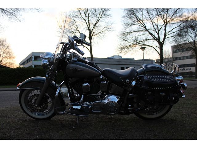 harley-davidson - heritage-softail-classic-flstc