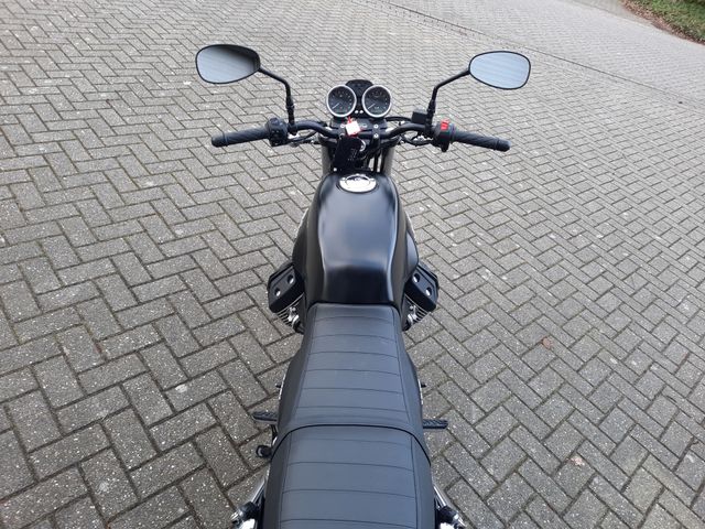 moto-guzzi - v-7