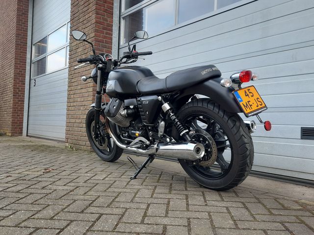 moto-guzzi - v-7