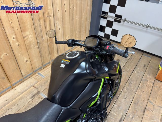 kawasaki - z900