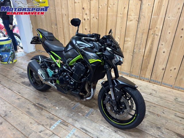 kawasaki - z900