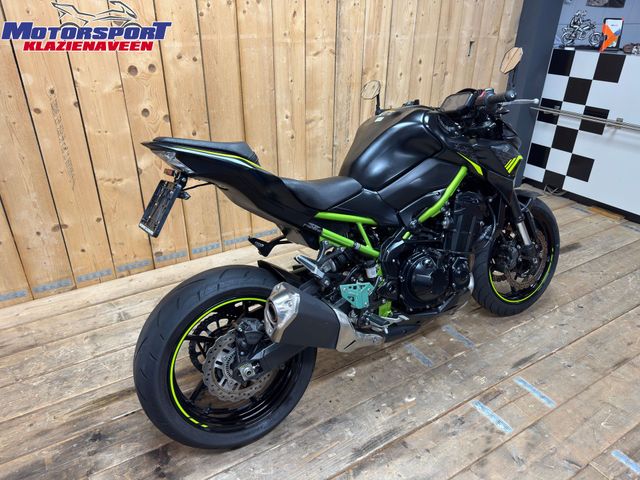 kawasaki - z900