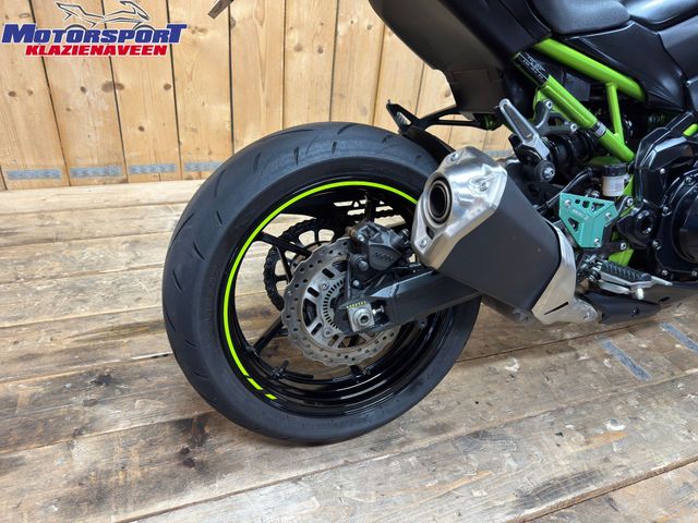 kawasaki - z900