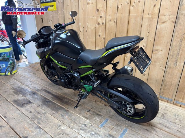 kawasaki - z900