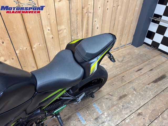 kawasaki - z900