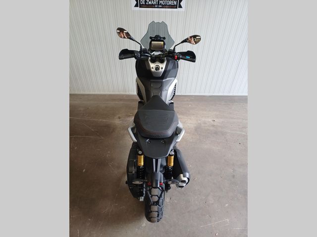 aprilia - sr-gt-400