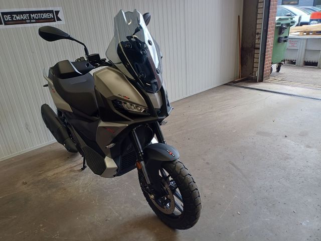 aprilia - sr-gt-400
