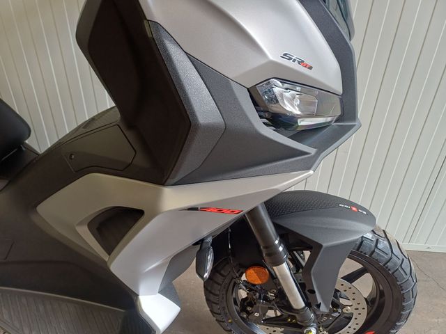 aprilia - sr-gt-400