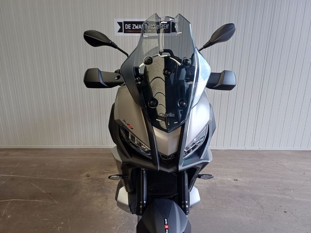 aprilia - sr-gt-400