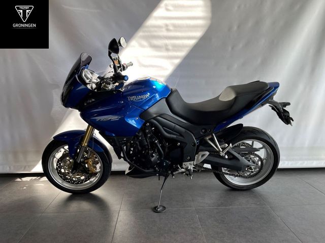 triumph - tiger-1050