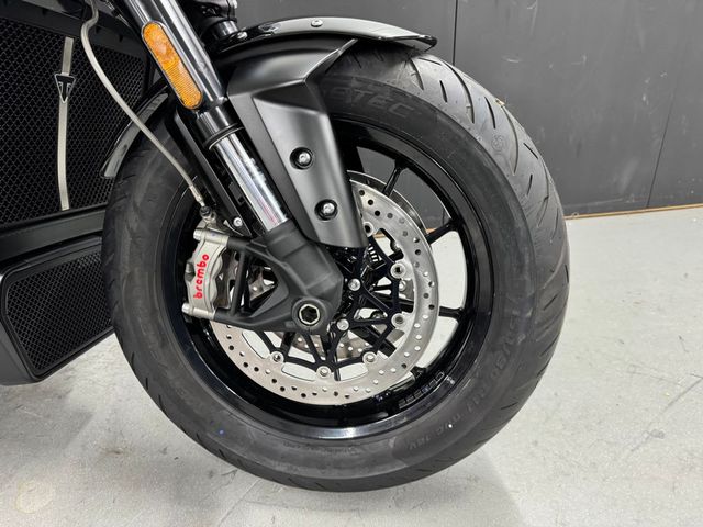 triumph - rocket-3-storm-gt