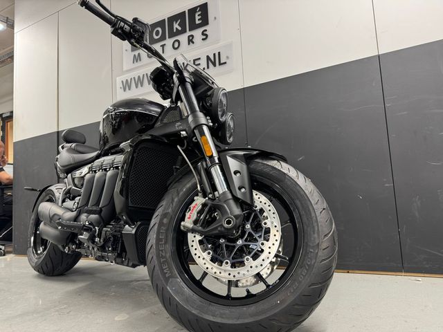 triumph - rocket-3-storm-gt