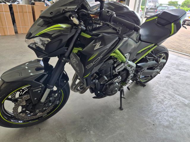 kawasaki - z900