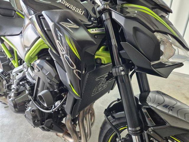 kawasaki - z900