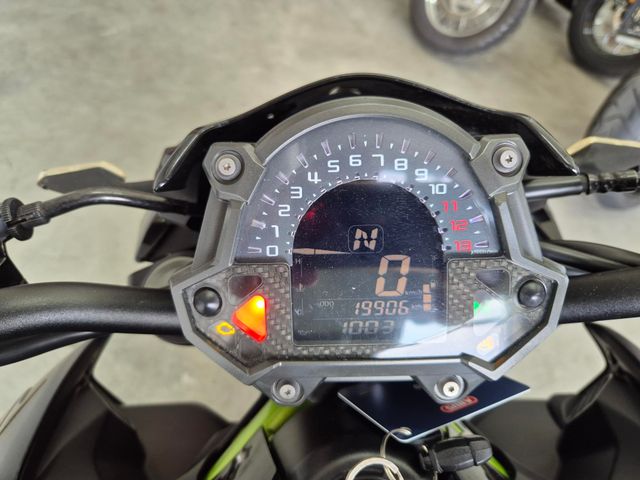 kawasaki - z900