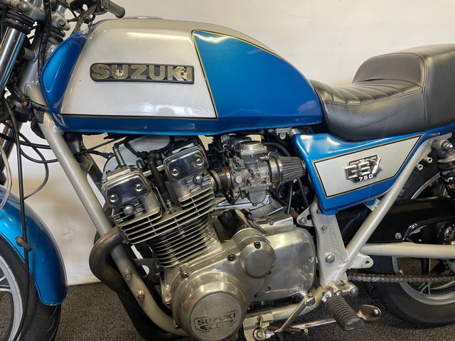 suzuki - gsx-750
