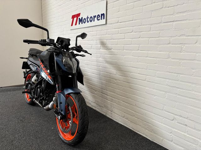 ktm - 125-duke