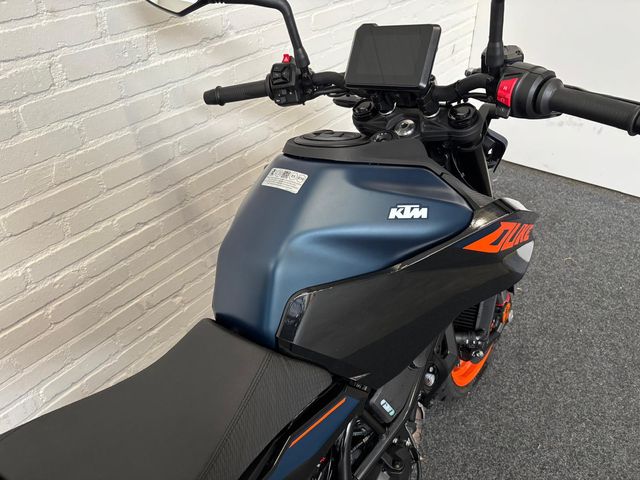 ktm - 125-duke