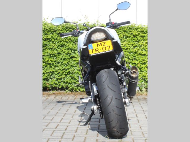 suzuki - gsr-750