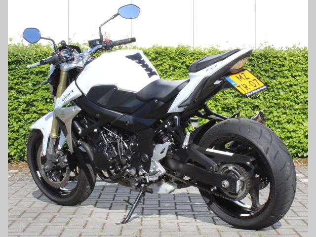 suzuki - gsr-750