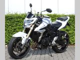 SUZUKI GSR 750