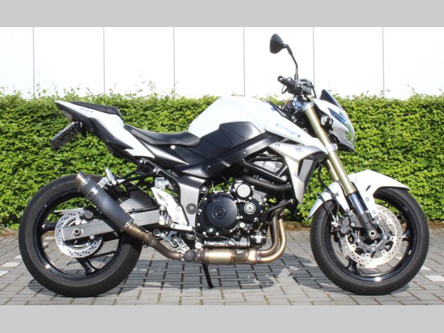 suzuki - gsr-750