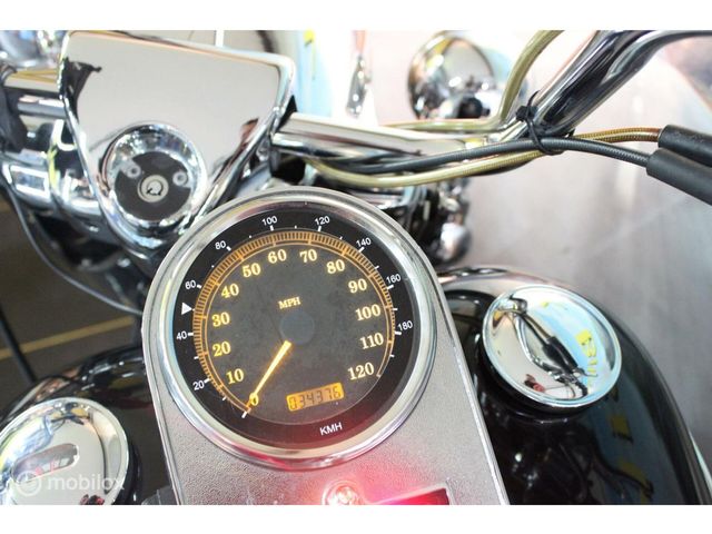 harley-davidson - road-king-classic-flhrci