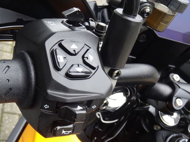 moto-guzzi - stelvio