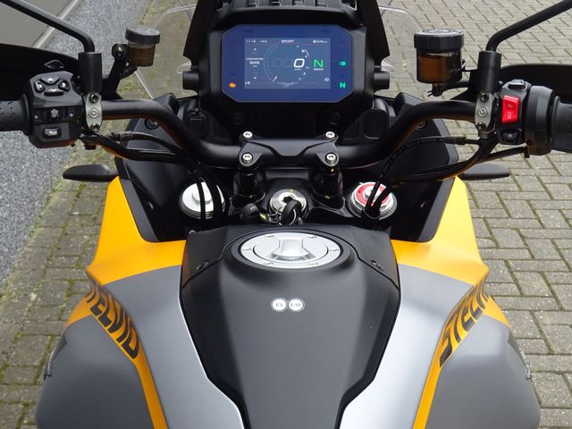 moto-guzzi - stelvio