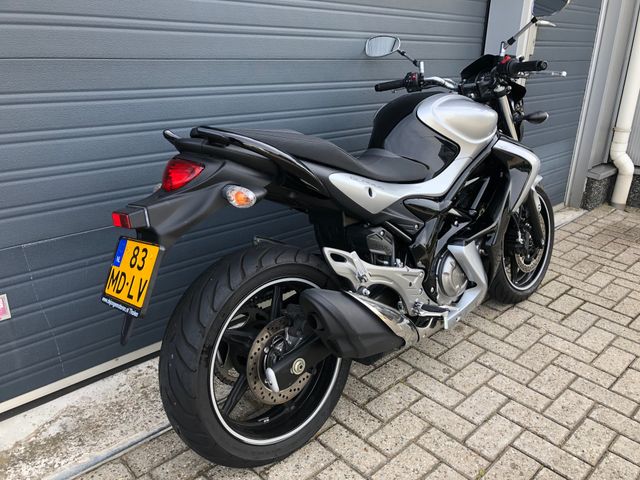 suzuki - sfv-650-gladius