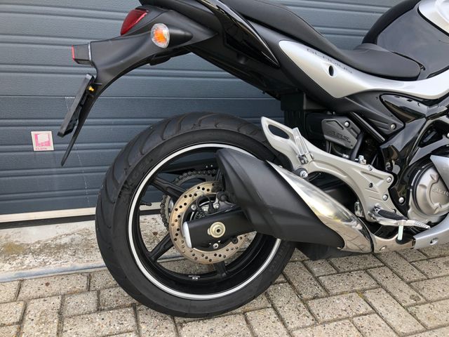 suzuki - sfv-650-gladius