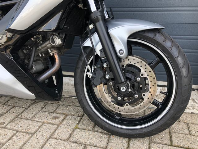 suzuki - sfv-650-gladius