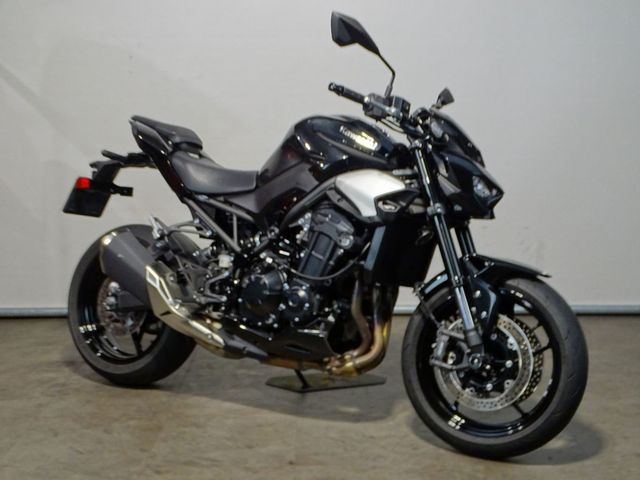 kawasaki - z900