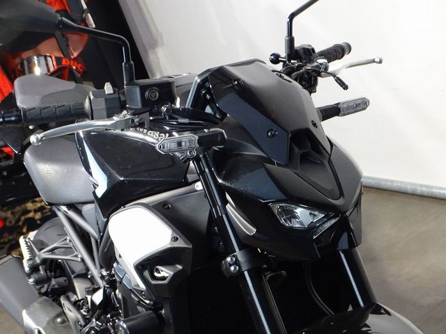 kawasaki - z900