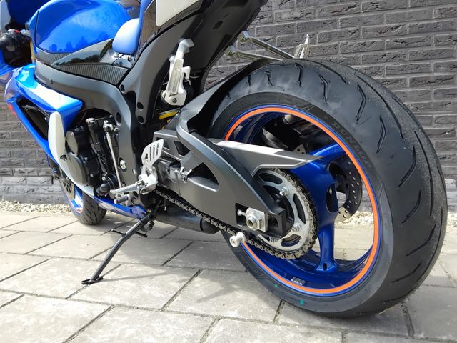 suzuki - gsx-r-600
