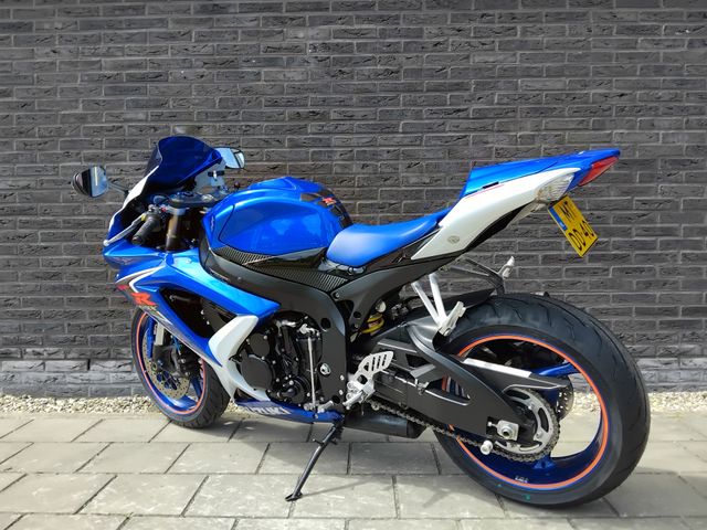 suzuki - gsx-r-600