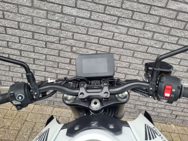 honda - cb-1000-hornet